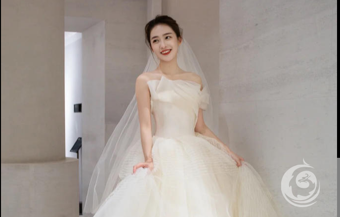 MISS LUCKY国际婚纱礼服定制