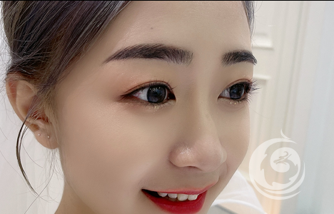 雅琳娜